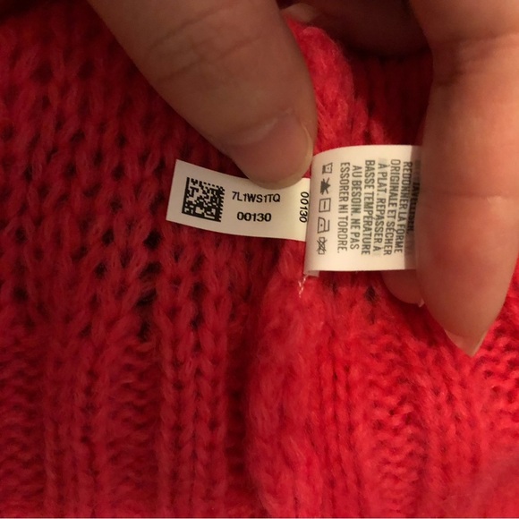 NWOT Aerie Hot Pink Cable Knit Oversized Sweater - Picture 7 of 10